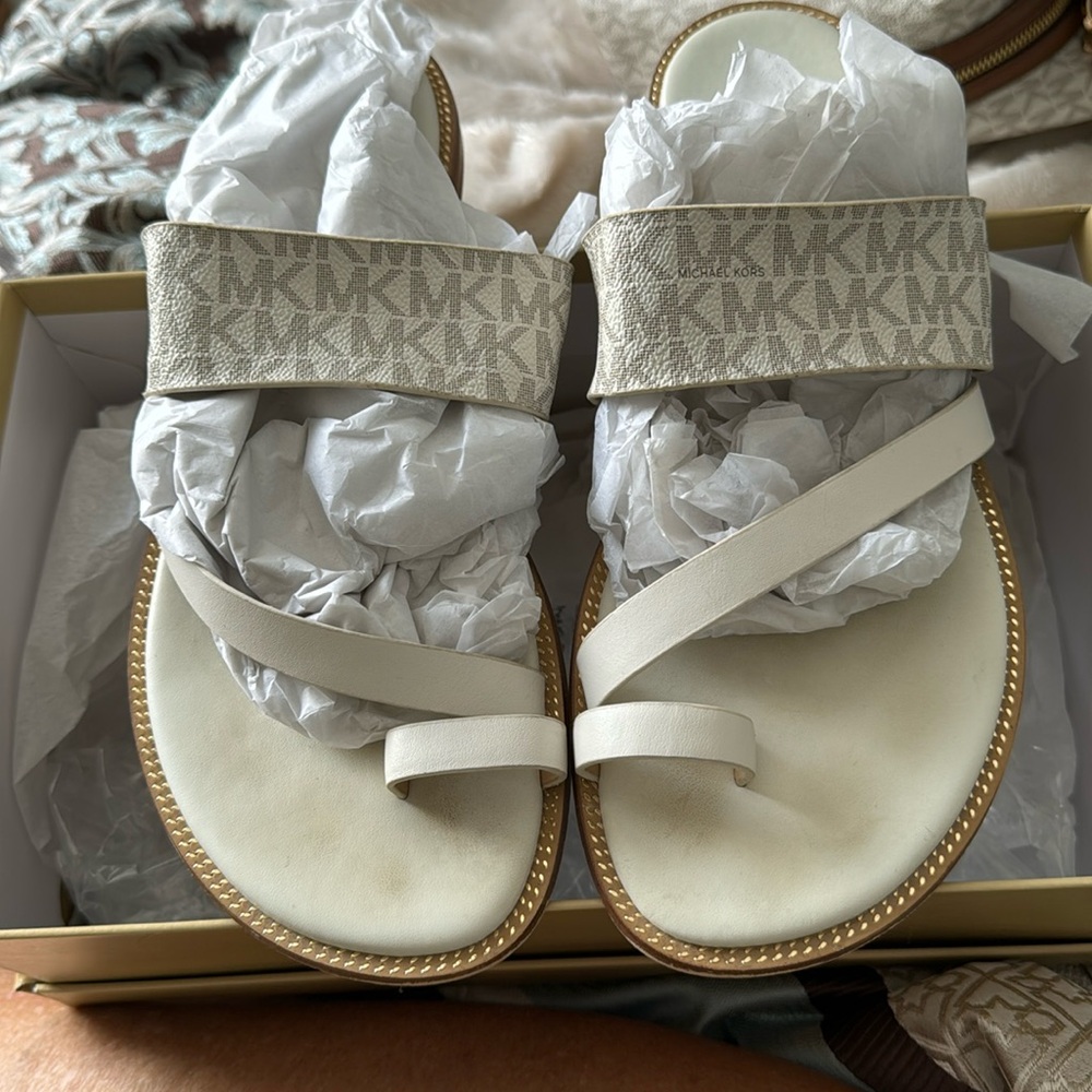 Michael Kors Pratt flat sandal mini MK logo